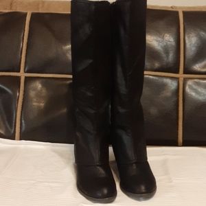 Fergalicious woman's Black knee High boots size 9.5